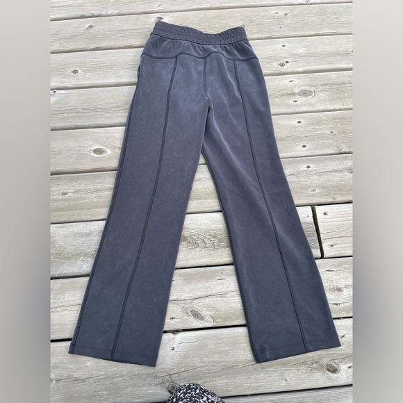 Lululemon sweatpants - Picture 4 of 6